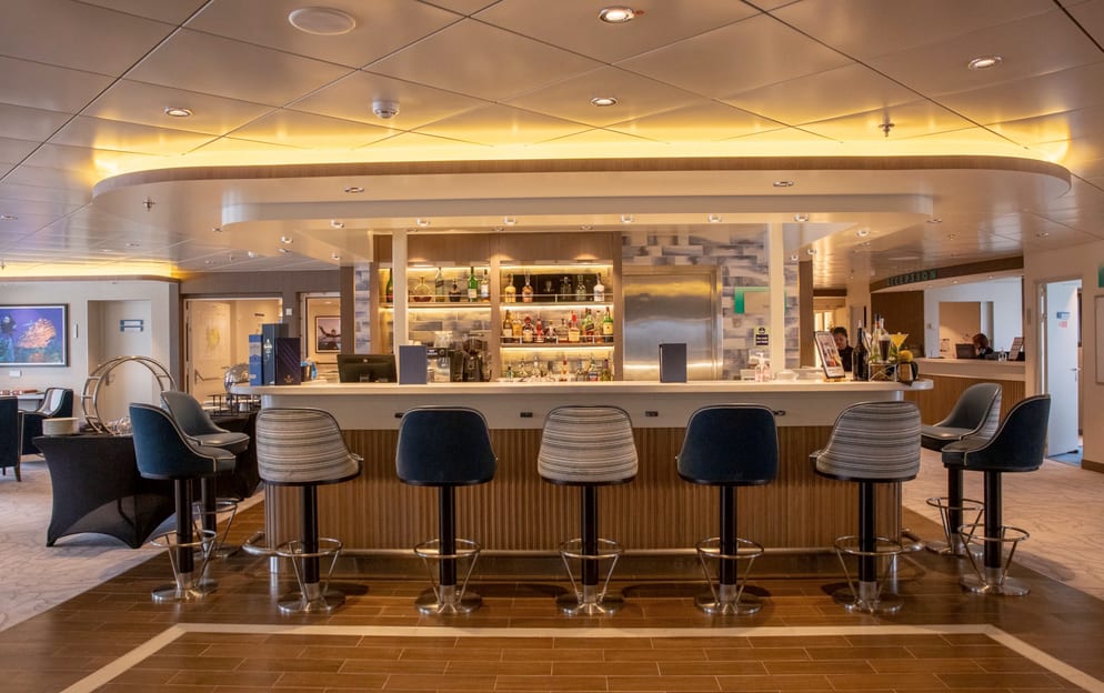 AE Expeditions, SYLVIA EARLE, Tektite Bar, Deck 5, Sylvia Earle, Pia Harboure-1.jpg